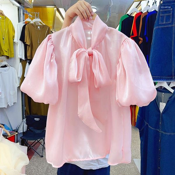 Blusas de mujer Office Lady Summer Sweet Lace-Up Bow Pink White Shirts Puff manga corta Loose Black Gloss Satin Tops 5 colores