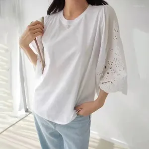 Women's Blouses Originele goede kwaliteit 2024 Zomer Japan en Koreaanse geborduurde holle bubbel Midden Middle Solid Color Casual T-shirt voor vrouwen