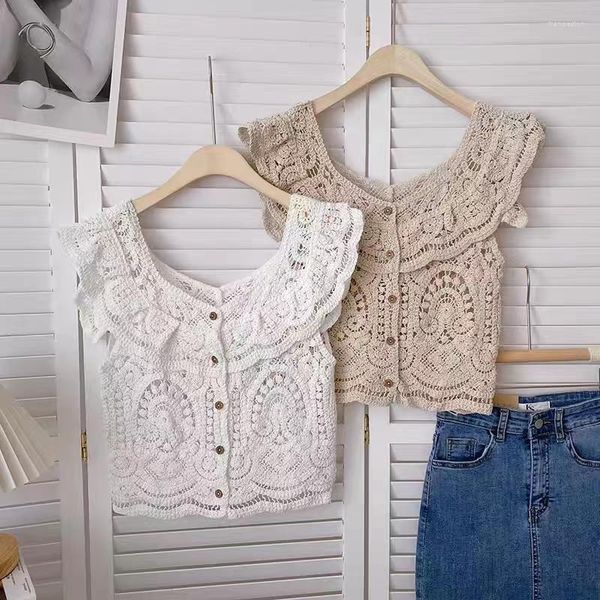 Blouses pour femmes OUMEA Femmes Crochet Coton Tops D'été À Volants Décolleté Doux Boutons Avant Évider Vintage