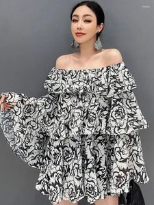 Blouses pour femmes Qing MO 2024 Spring / été Black Murffon Shirt imprimé une ligne couche Batwing Sleeve Top Loose Ruffle Edge Femmes Porte Hlx039a