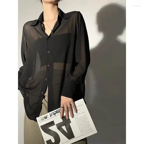 Blouses Femmes QWEEK Chemise transparente à l'épreuve du soleil Femme Mesh Manches longues Y2K Top Solide Blouse en mousseline de soie en vrac Cardigan de mode coréenne pour