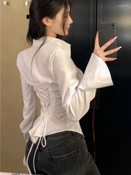 Blouses de femmes Qweek Y2k Coquette Sexy Slim Bandage blanc Bandage Femme Femme Kpop Fashion Flare Sleeve Blouse 2024 Spring Streetwear