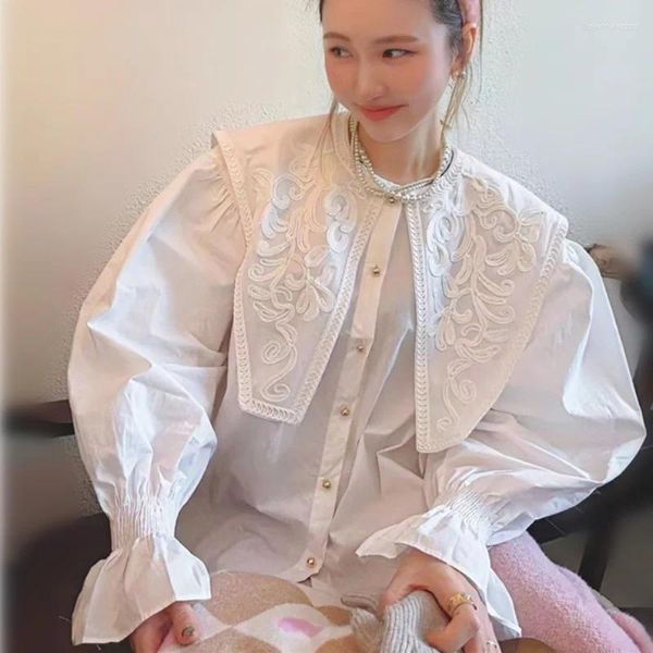 Blouses de la piste des femmes Corée des chemises lâches longues Lantern Sleeve Women Designer Embroderie Big Collar Tops NZ311
