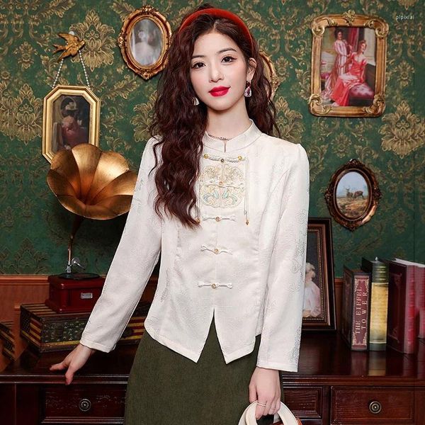 Blouses pour femmes chemises de style chinois satin printemps / été broderie vintage lâche complète femme tops vêtements de mode ycmyunyan