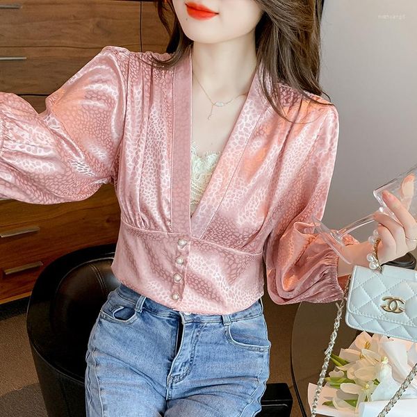 Blusas de satén para mujer, camisas coreanas con estampado de leopardo rosa de verano 2023, Top informal con escote en V profundo, ropa de moda de manga larga