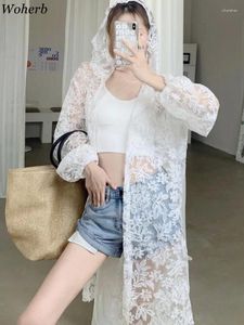 Blouses de femmes Blouse de fleurs blanches sexy Femmes Tops surdimensionnés Hottes à manches longues Lace Gauze Voir les chemises d'été 2024 Blusas Mujer de