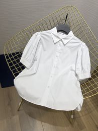 Blusas de mujer Camisas 2023 Diseñador de moda europeo diseña camisa de solapa de manga corta bordada con abejas