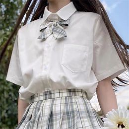 Blouses pour femmes chemises 2023 femmes blanc chemise à manches courtes été hauts revers solide JK coréen décontracté femme Blusas Preppy Style 230403