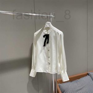 Chemises de chemisiers pour femmes Designer 2024 début de printemps Nouveau Luxury Luxury Elegant and Dovitable Bow Button Silk Shirt LSF4