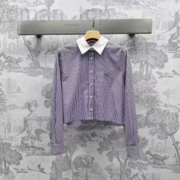 Blouses -shirts van dames ontwerper lente/zomer nieuwe miu eenvoudige en casual stijl modieuze streep contrast kleurleeftijd verminderen veelzijdige polo nek shirt zhx5