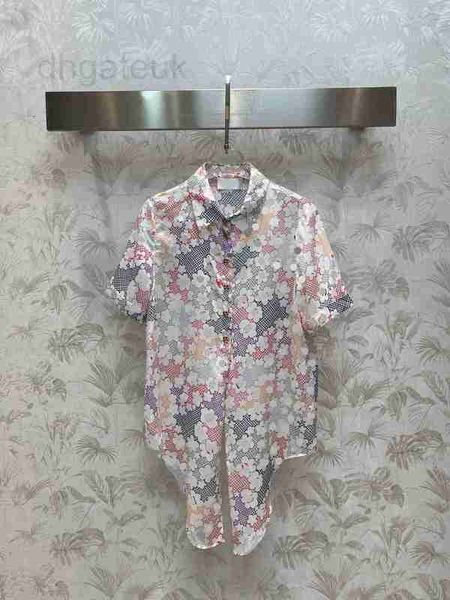 Chemises de chemisiers pour femmes Designer Femme Flower Match Bow et 2024 Blouse Top à manches longues Collier de redressement décontracté GDC6