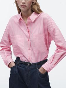 Blouses Femmes Chemises pour femmes 2023 Mode Chemise rayée rose avec poches plaquées Col à revers Bouton avant Haut à manches longues en vrac