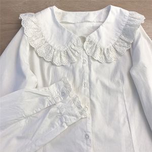 Chemisiers pour femmes Chemises Japonais Kawaii Doux Femmes Chemisiers Blancs Mignon Boutonné Col Claudine Haut En Dentelle Lolita Coton À Manches Longues Chemise Vintage 230313