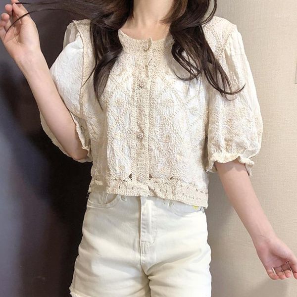 Femmes Blouses Chemises Coréenne Manches Bouffantes Broderie Floral D'été Dentelle Cardigan Femmes Blouse Élégant Beige Chemise Blanche Pour Crop Tops 2022