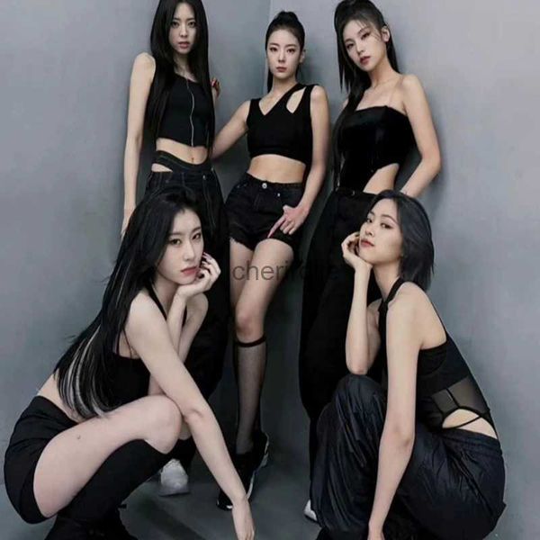 Camisas de blusas para mujeres KPOP Corea Jazz Danza Mujeres Corea Corea Hot Camiseta Negra Solidal de Holla Dama Camisol de Camisola Slim Camisole Slim YQ231211