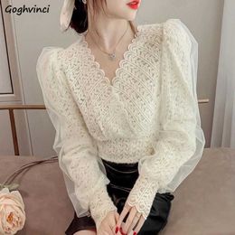 Blouses Femme Chemises Blouses en dentelle femmes bouffantes Sle Vintage esthétique automne vêtements Sexy Fe Style européen hauts courts mode élégant col en V L24312