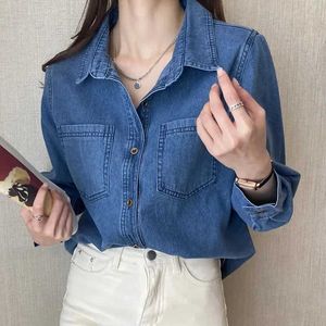 Damesblouses Shirts Lucyr Blauw Denim Shirt Dames 2023 Herfst Nieuwe Single-Breasted Jeans Blouses Fe Zakken Losse Mode Revers Cowboy blusasL24312