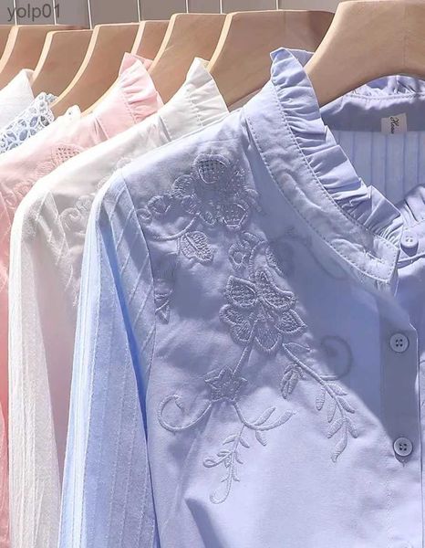 Chemisiers pour femmes chemises rose blanc bleu col debout crochet fleur col chemise en coton 2023 automne nouveau long Sle tempérament OL chemise TopL231214