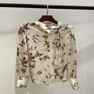 Damesblouses Shirts Tops Mode Designer Blouse 2022 Lente Zomer Koreaanse Vrouwen Skew Kraagbaan Bloemen Print Lange Mouw Pure Silk