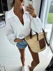 Chemisiers pour femmes Chemises Femmes Casual Chemisier Blanc Sexy Col En V À Manches Longues Lâche Solide Chemise Top 2022 Printemps Automne Mode Streetwear Femme Blouses Tops J230621