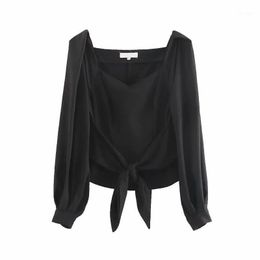 Blusas para mujer Camisas YENKYE Moda para mujer 2022 Blusa negra con cordones Manga larga Cuello en V Elegante Oficina Blusas para mujer Tops de otoño