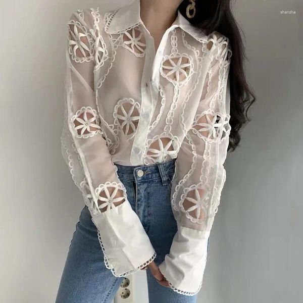 BLOSAS DE MUJER Camina de manga larga Spring Women SEXY HOLL FLORAL BORDERY Camiseta Tops Vintage Loose Casual Femenina