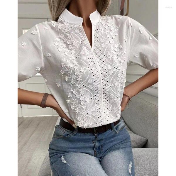 Blouses de femmes Summer Femmes décontractées Chic V Neck Hollow Out Floral Modèle Eyelet Broderie Malf manches Daily Wear Top Hazbin El