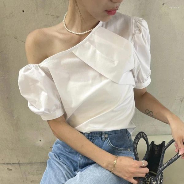 Blouses pour femmes Wdmsna Korea Chic Summer OBLIQUE COUC LADEURES DE COUPE OFF BOLDER LORD BLANC FEMMES BLANCHES PUFF