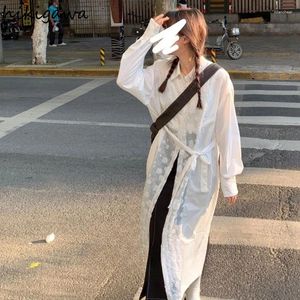 Blouses des femmes Blouse blanche pour les femmes 2024 Blusas Mujer de Moda Patchwork Voir à travers les chemises à manches longues Fashion Tops d'été coréens