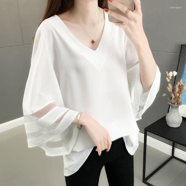 Chemisiers pour femmes chemise en mousseline de soie blanche pour les femmes 2023 été Style coréen manches cloche ample grande taille manteau couvrant le ventre