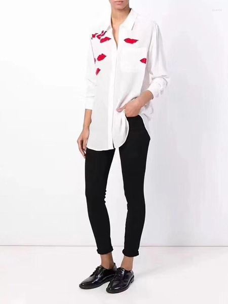 Blusas de mujer, camisa blanca holgada con estampado de labios rojos de seda de un solo pecho de manga larga para primavera y verano 2023 para mujer
