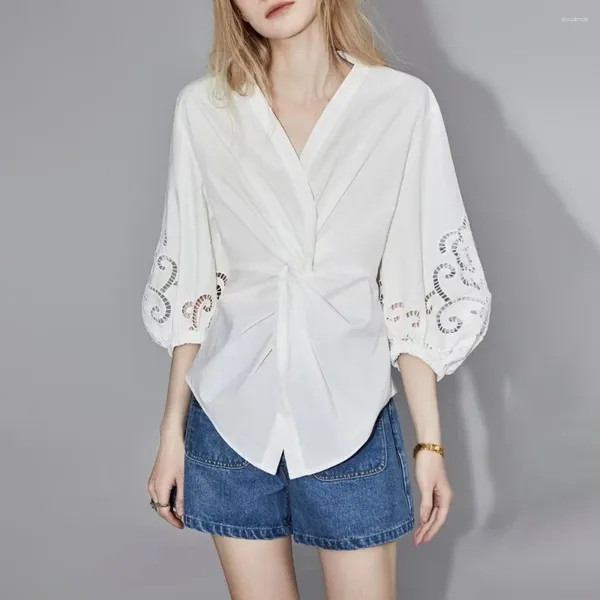 Blusas para mujer Mujeres Otoño Moda francesa Elegante Camisa blanca pura Cuello en V Ahuecado Peplum Suelto Estilo de cercanías Tops con mangas de burbuja