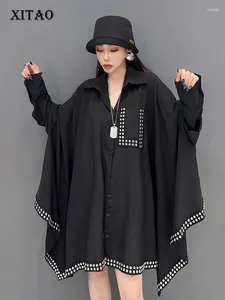 Blouses pour femmes Xitao Batwing Sleeve Rivet Decoration Shirt Personalité de mode Femme Femmes Collier de printemps Lyd1542
