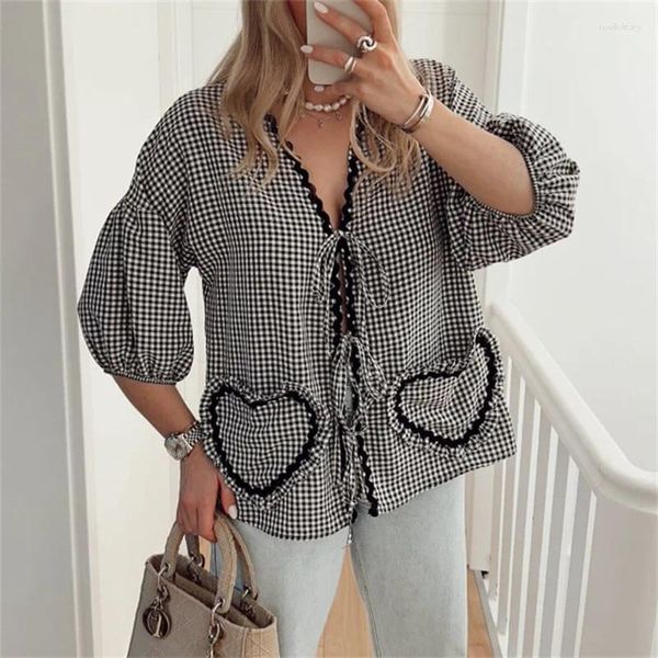 Blouses pour femmes Y2k Plaid Love Pocket Imprimers Shirts Femmes Hollow Out Lace Up V-Neck Female Harajuku Tops Outwear Home Suit Streetwear