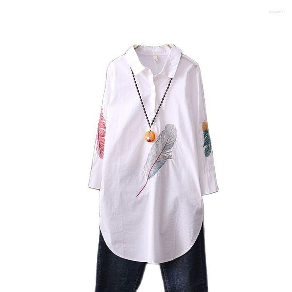 Blusas de mujer ZWTY Algodón Tallas grandes Bordado de plumas Blusa larga blanca Arte para mujer Tops sueltos de trabajo de oficina para mujer Camisas con botones