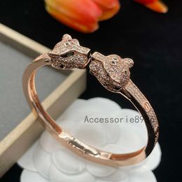 Bracelet pour femmes Personnalité de la mode de haute qualité de style designer animal diamant car