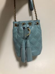 Diseñador de femenino bolso de cubo de cubo de moda Diseño de marca clásica de 3 colores Bolsos con bolsas de caramelo con cordón 7216