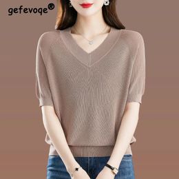 Vêtements pour femmes Mode d'été Col en V Manches courtes Élégant Soie glacée T-shirts tricotés Simple Casual Solide Lâche All Match Tops 240124