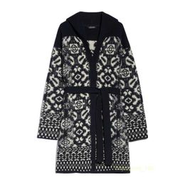 Manteau de manteau de cote de cachemire manteau de luxe Max Maras Womens Nordic Style Jacquard Craft Laine mixte Lace Up Coat