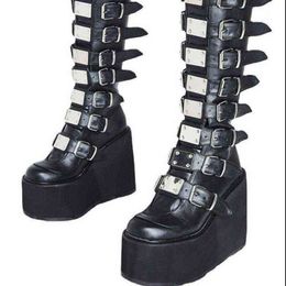 Bottes hautes Cosplay Cosplay Hiver Long Tube Leather Knight Boot Punk Gothic Classic Black High Heel Chaussures Knee High 220514