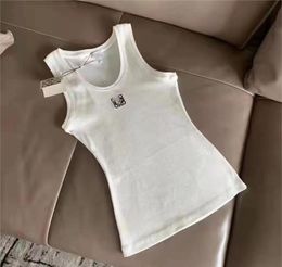 Camiseta de tanque de punto cultivado para mujeres - Diseñador bordado Vest sin mangas sin mangas - Camiseta de jersey de deportes transpirables para ropa activa y moda casual
