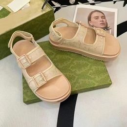 Damessandalen met kristallen, zwarte mesh-sandalen met dikke zool en bandjes, sandalen met kristalmotief, rozebeige, ton-sur-ton suède details, rubber, platte zool, pantoffel 02