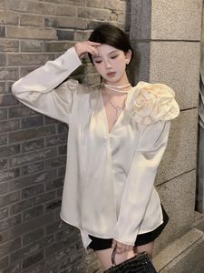 Vrouwen diepe v-hals satijn stof 3D bloemen patchwork fashion design blouse shirt