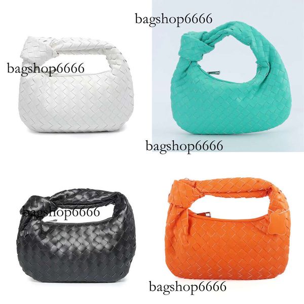 Bolso de diseñador de mujeres lindo tejido a mano versátil nube hommunfica de handheld back senior bag senior gran capacidad edición original
