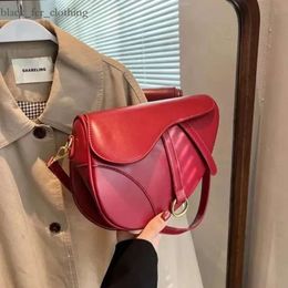 Bolso de diseñador de mujer Bolso de hombro informal Bolsa de maquillaje al aire libre Bolso de noche PU Solid Diagonal Fashion Classic Easy to Match Women's Tote Bag 123