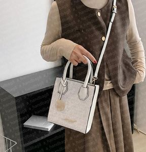 Le luxe du sac à main de créateur pour femmes devrait être un sac à main à la mode, un portefeuille, un sac à dos à bandoulière, un sac DHgate