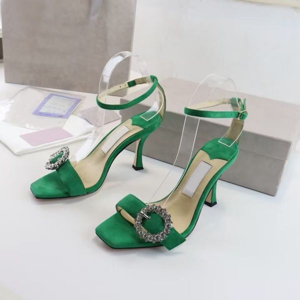 Sandales de designer pour femmes Mode strass couleur tranche en cuir pointu talons hauts Spectacle de luxe Robe de mariée chaussures talon 9cm 35-41