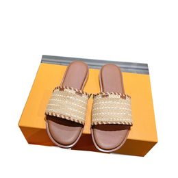 Zapatillas de diseñador de mujer moda de cuero zapatillas de punta abierta de los pies planos sandalias sandalias de sandalias nuevas zapatillas casuales para mujeres1709419