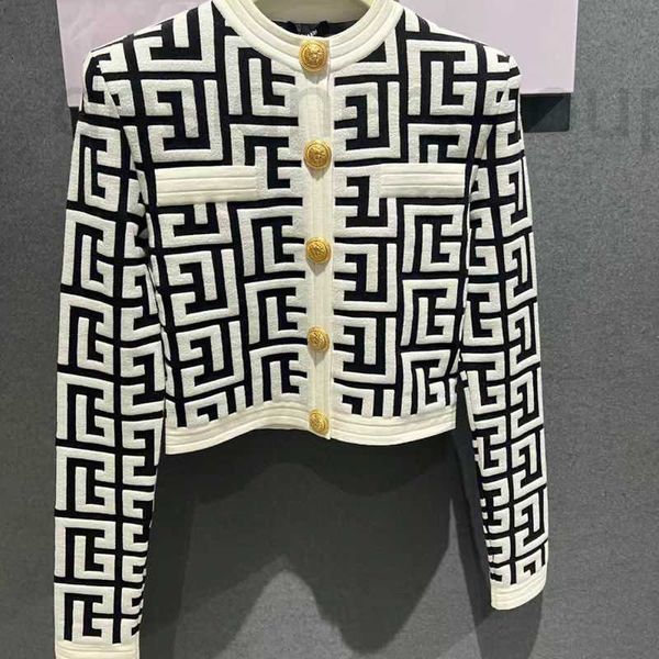 Pulls de créateurs pour femmes Cardigan Motifs géométriques Medusa doux élégant Cardigan à manches longues simple boutonnage contraste couleur bouton doux veste tricotée WJ71