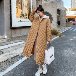 Manteau en duvet de coton pour femmes, mode hiver 2023, veste longue rembourrée à carreaux coréens, capuche décontractée, fermeture éclair, vêtements d'extérieur chauds, Top LR2041